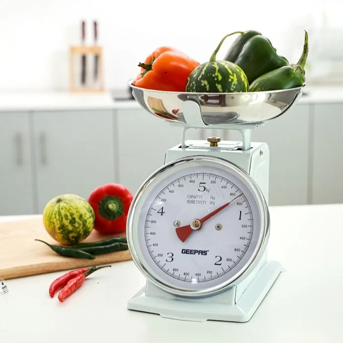 Geepas GBS4179 mechanical weighing scale has a 5kg capacity and is perfect for use in the kitchen. It comes with a stainless steel bowl, making it durable and easy to clean.