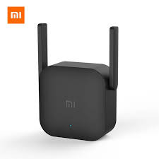 Xiaomi Mi WiFi Range Extender AC1200 – It works on both 2.4GHz and 5GHz bands, has an Ethernet port, shows signal strength with a smart indicator, and can be used as an access point.