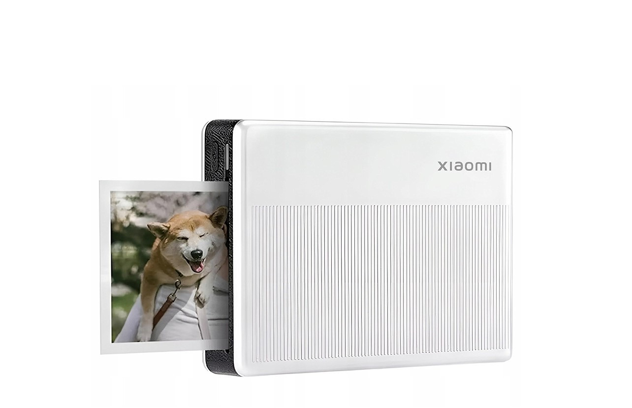 Xiaomi Portable Photo Printer 1S in grey offers wireless Bluetooth 5.2 connectivity for easy pairing. It's a compact printer that can produce prints measuring 50 by 76 millimeters.