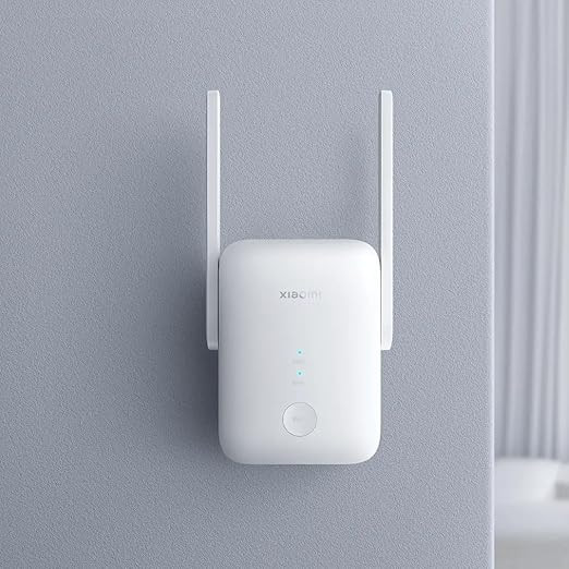 Xiaomi Wi-Fi Range Extender AX1500 White – Dual-Band Wi-Fi 6 with 2.4GHz and 5GHz frequencies, offering a top speed of 1501 Mbps, compatible with mesh networks and featuring a Gigabit LAN port.