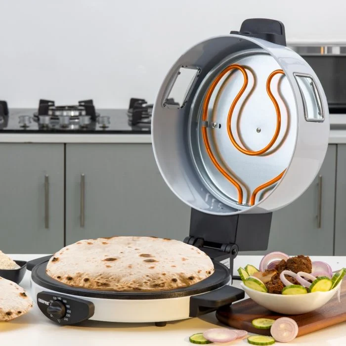 Geepas Arabic Bread Maker GBM63036 comes with a 30cm non-stick baking plate, a halogen tube, and a stainless steel heating coil. It also features an adjustable double thermostat to ensure perfect cook